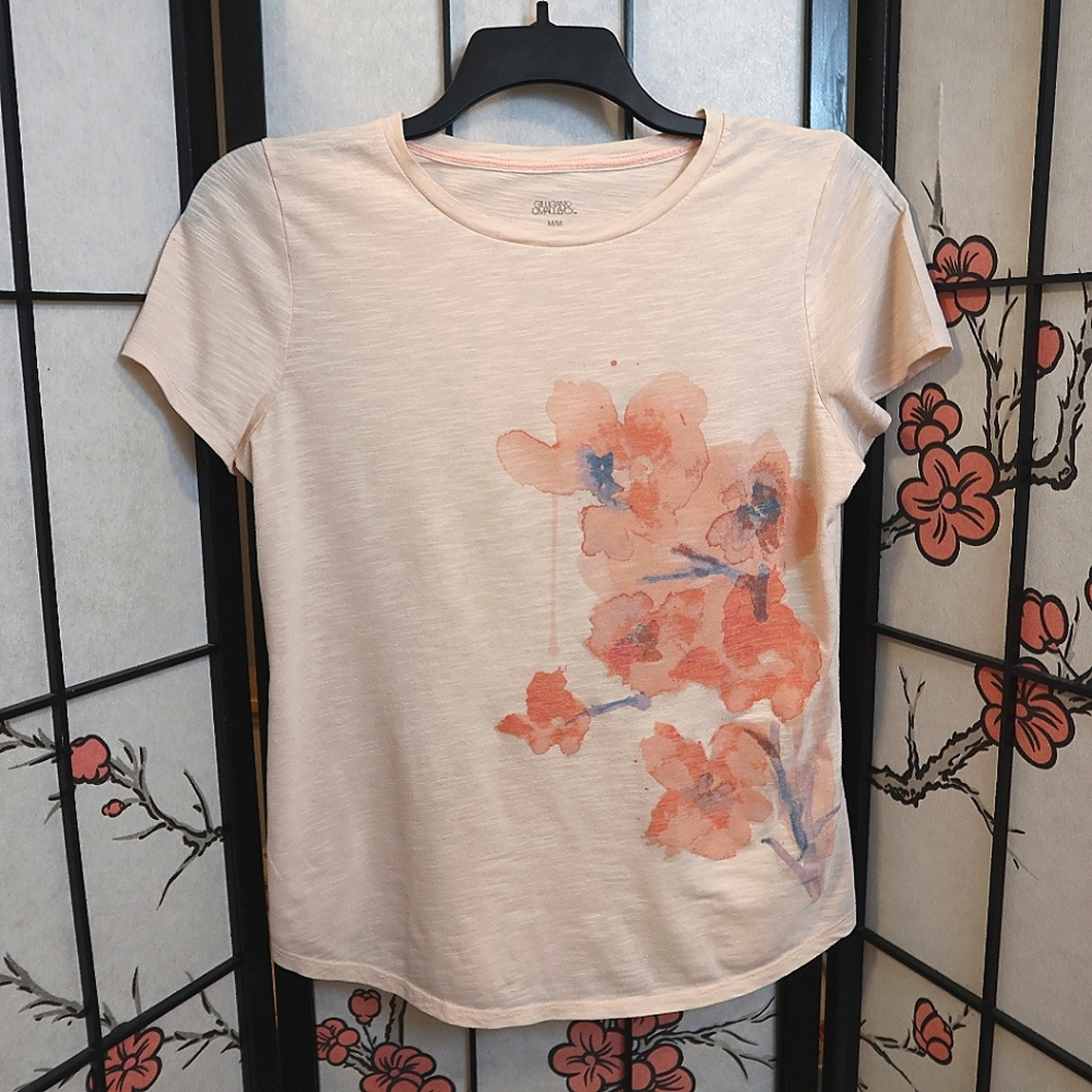Gilligan & O'Malley Pink and Blue Floral Watercolor Short Sleeve T-Shirt Size M